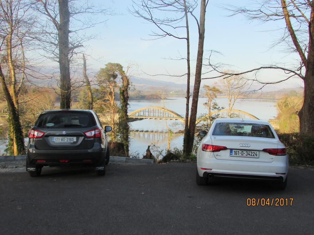 Watersedge Seaviews Hotel Kenmare Exterior foto